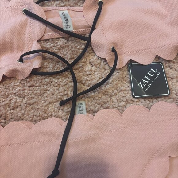 ZAFUL Women's M Pink Strapless Bandeau Scallop Strappy Bikini-Textured Swimsuit - Picture 2 of 5